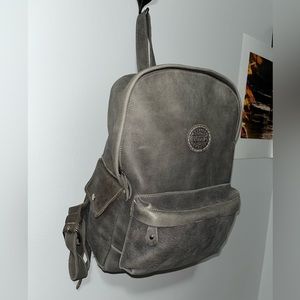 Roots Central City Gray Backpack 🎒